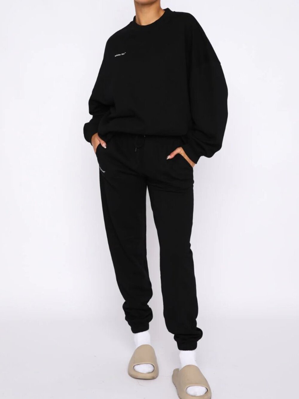 White Fox Lounge SET Crewneck Sweater Jogger Sweatpants Black Size Small/Medium - Picture 4 of 14